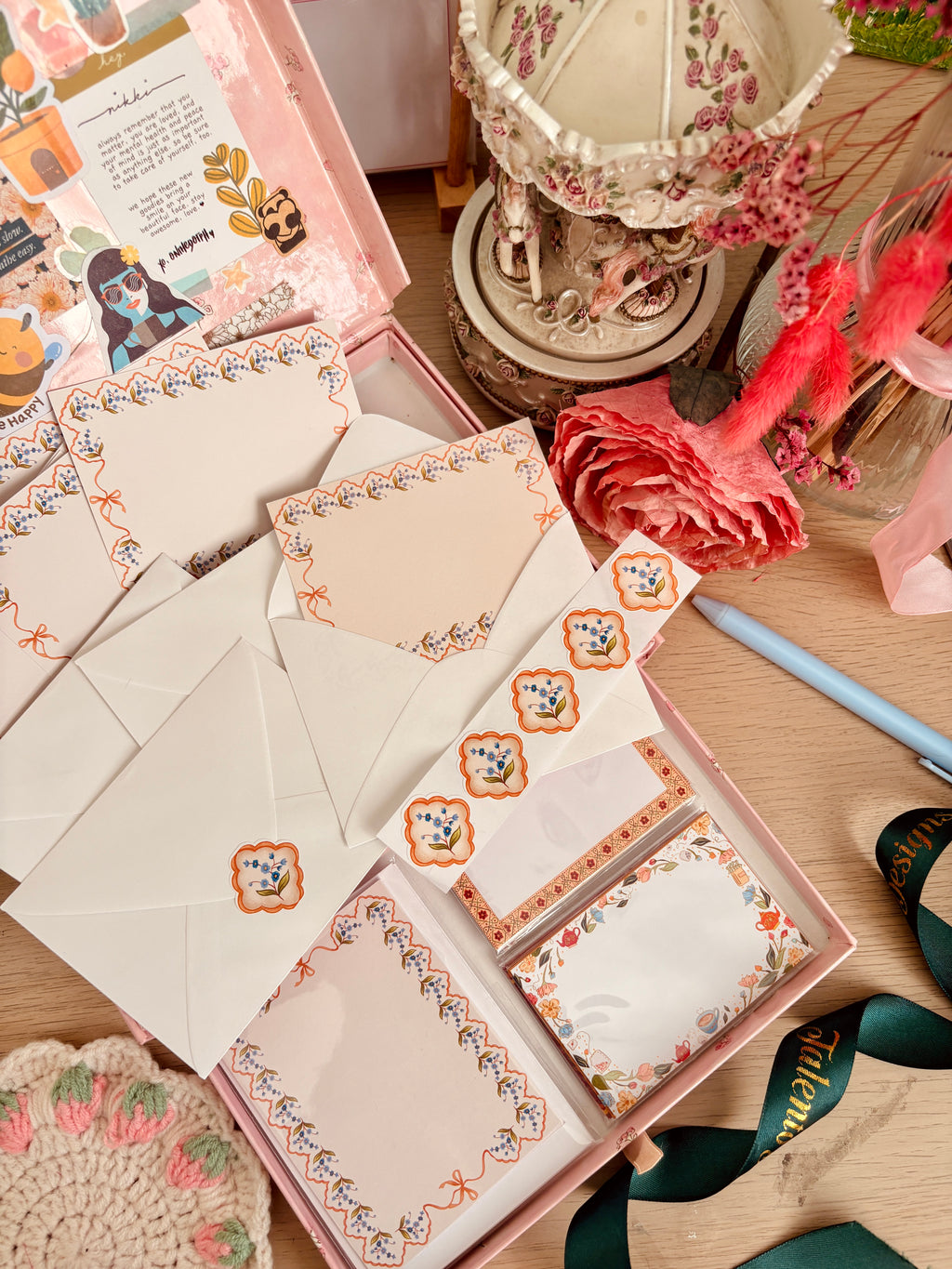 Cecilia 3R Notecard Set