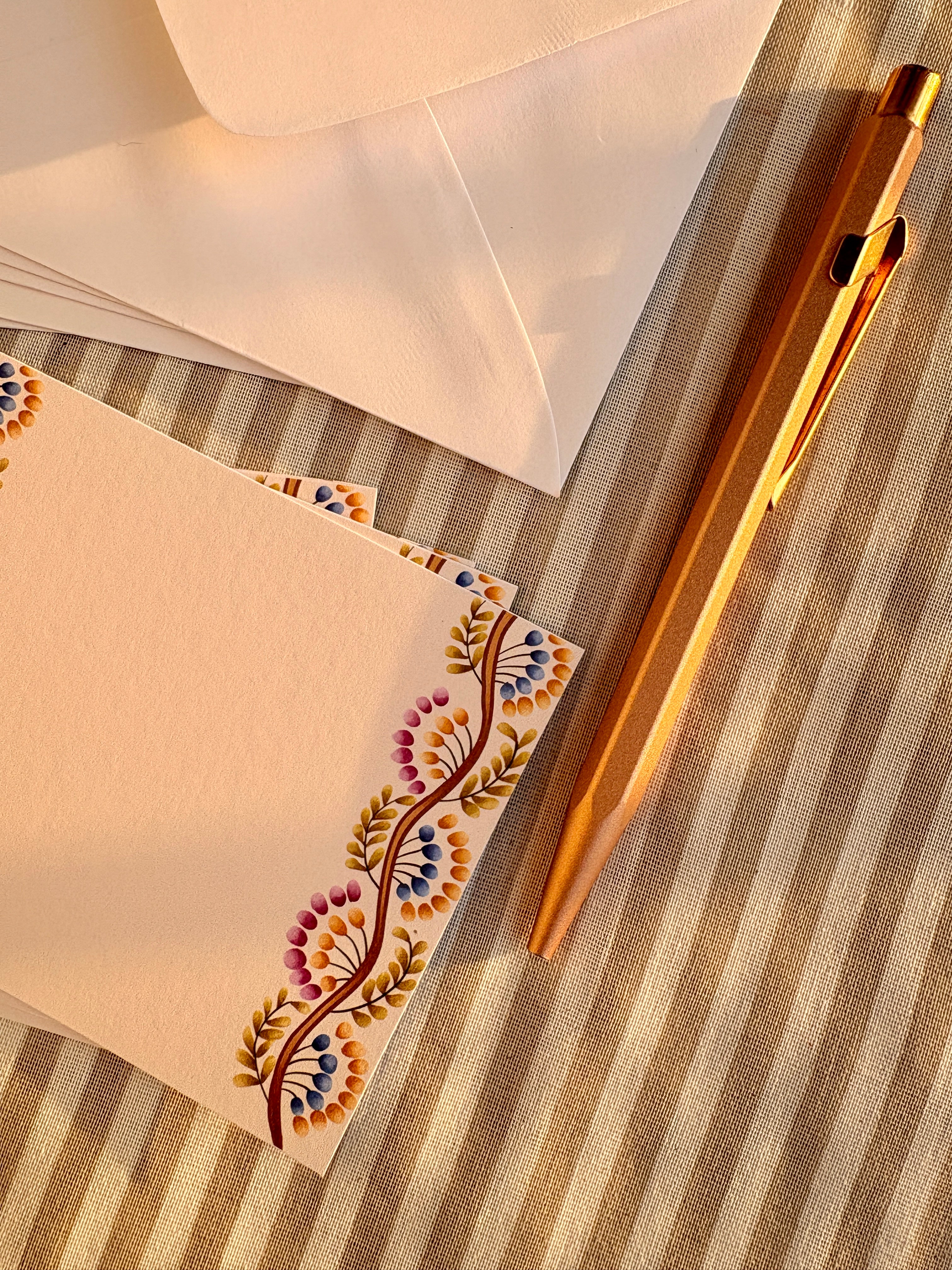Delia 3R Notecard Set