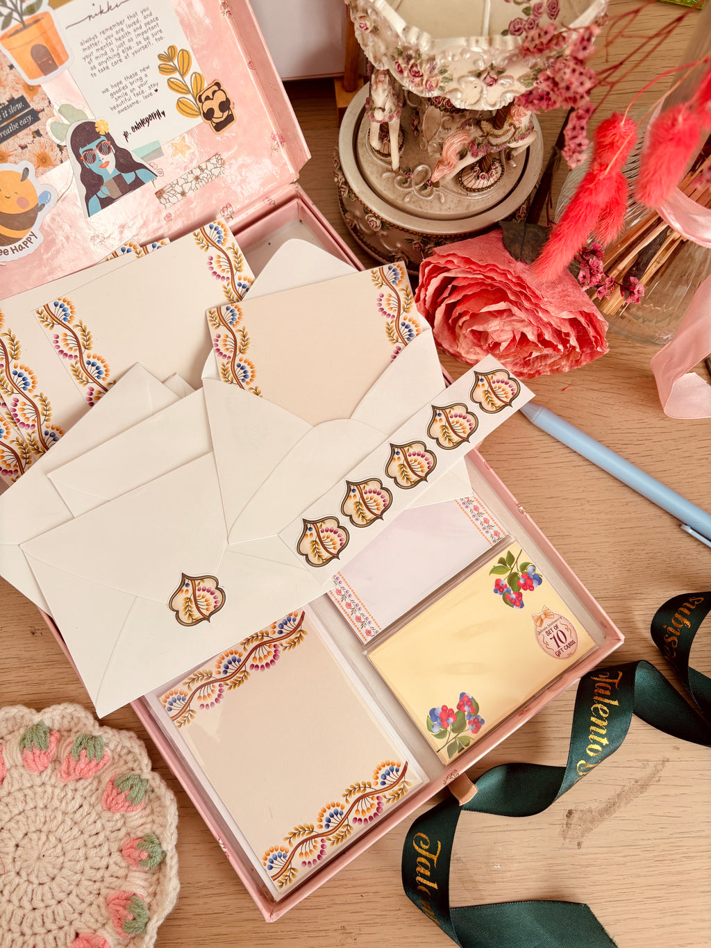 Delia 3R Notecard Set