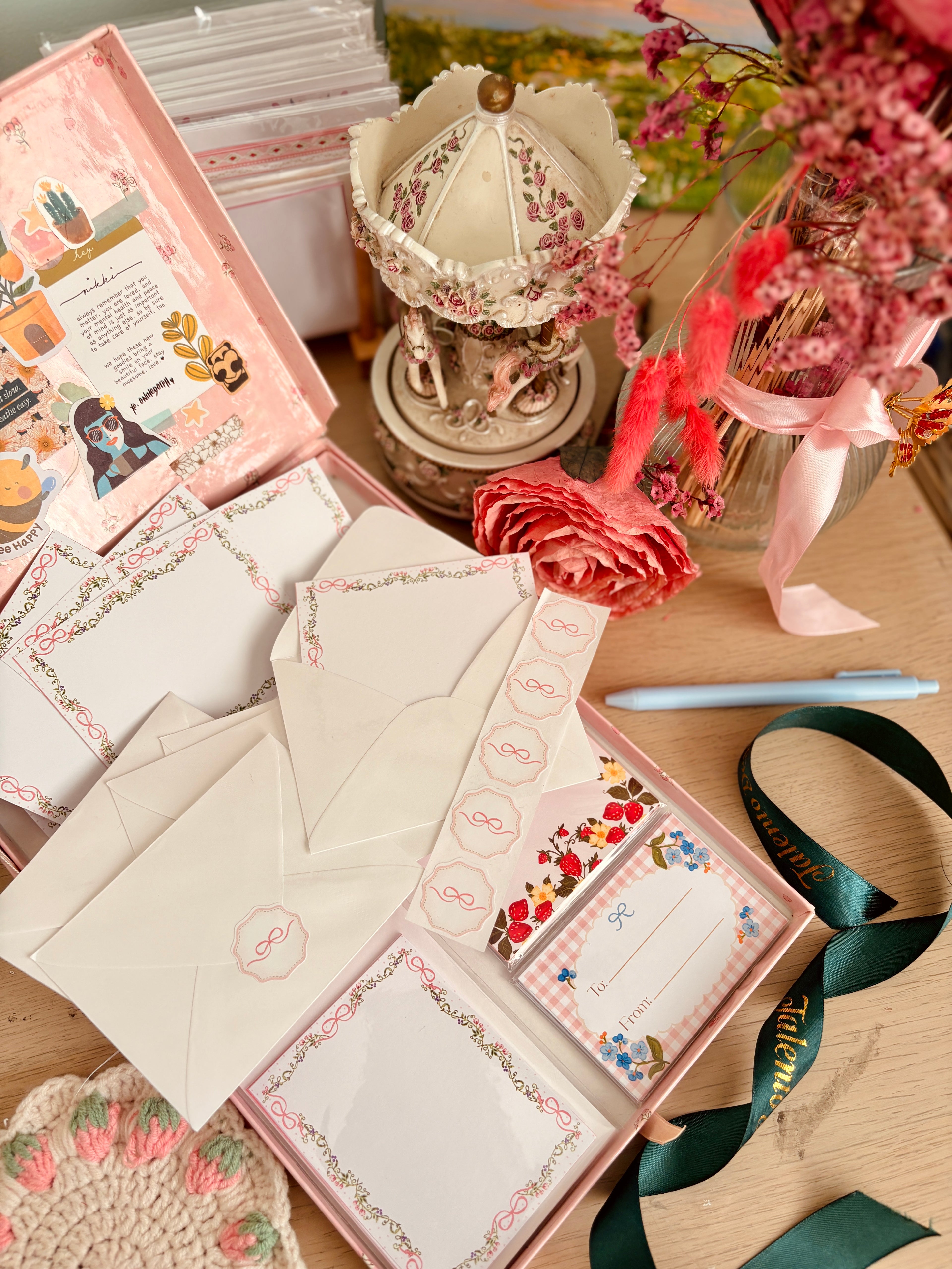 Feliza 3R Notecard Set