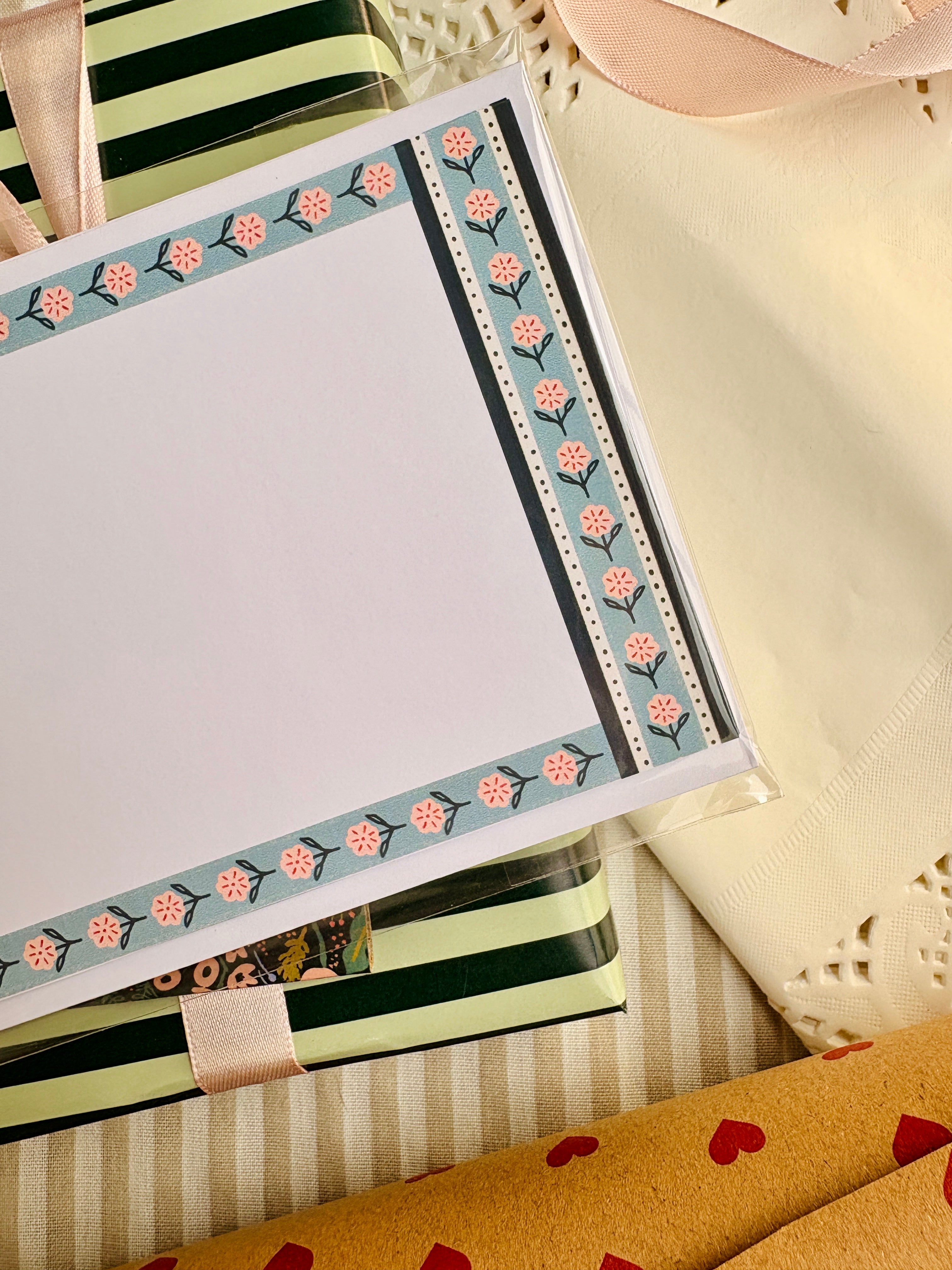 Mae 4R Notecard Set
